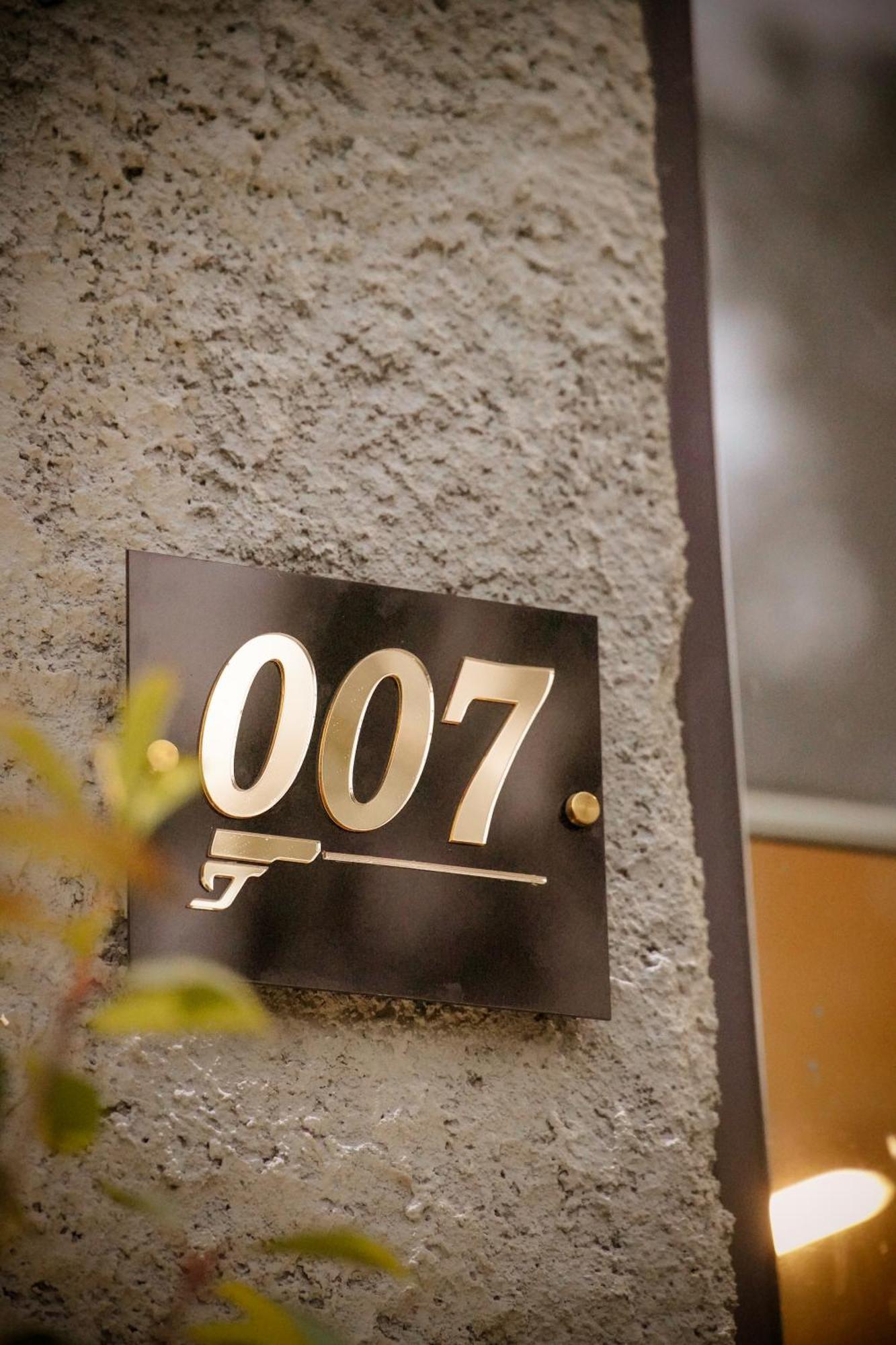 Industrial Loft Apartment ตริกาลา ภายนอก รูปภาพ