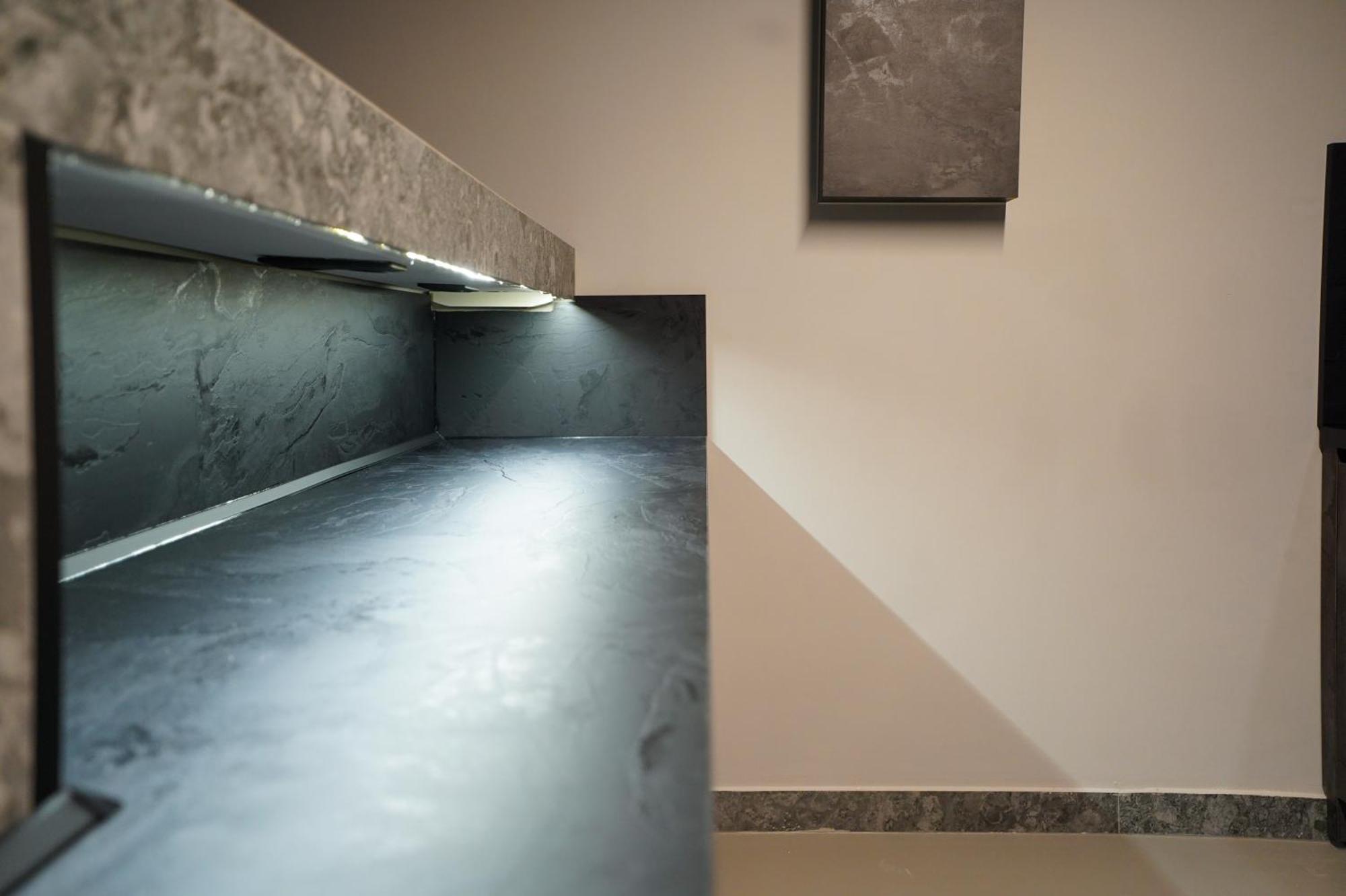 Industrial Loft Apartment ตริกาลา ภายนอก รูปภาพ